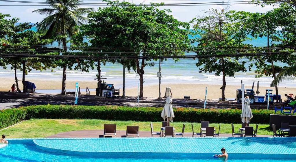 Lpn Park Beach Tour B Praia de Jomtien Exterior foto