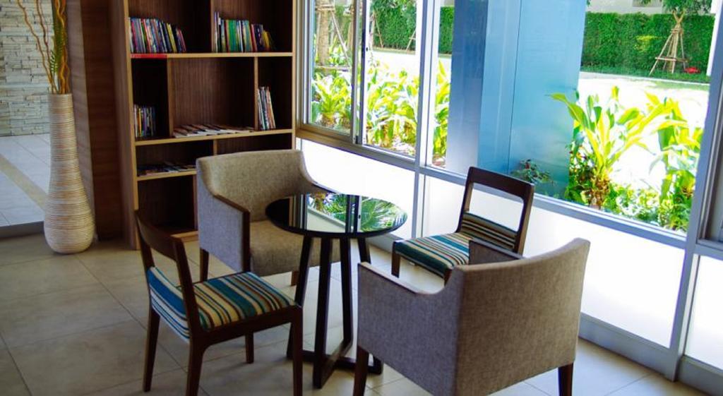 Lpn Park Beach Tour B Praia de Jomtien Exterior foto